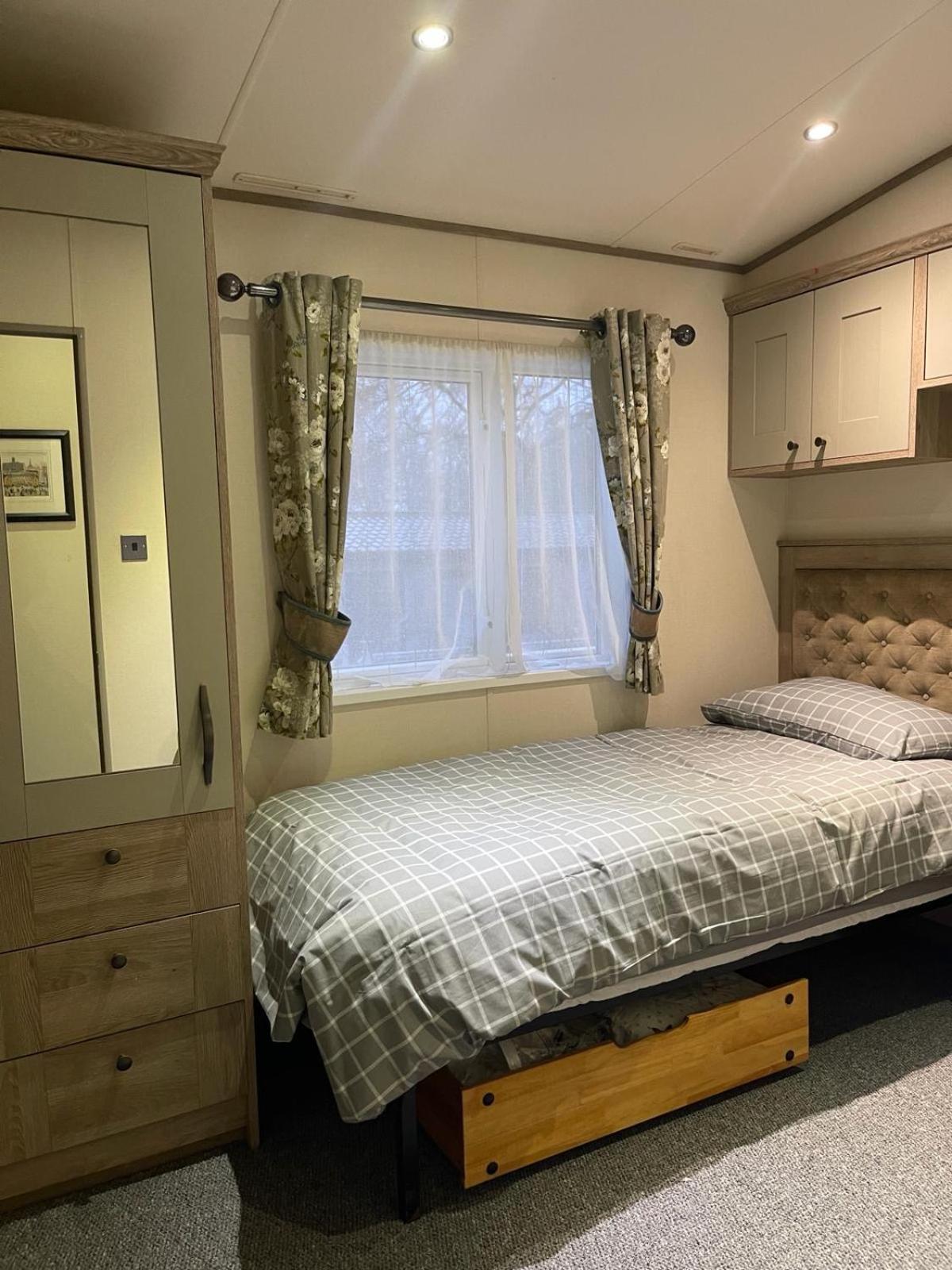 Shangri La At Beauport * Westfield (East Sussex)